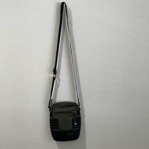 Diesel Men's Urban Core Slim Cross, Olive Night, One Size